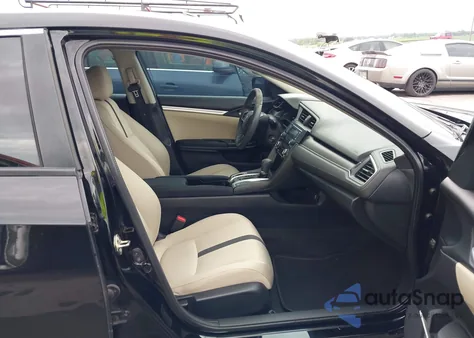 2016 Honda Civic Lx z USA, uszkodzony, nr VIN 19XFC2F53GE027792